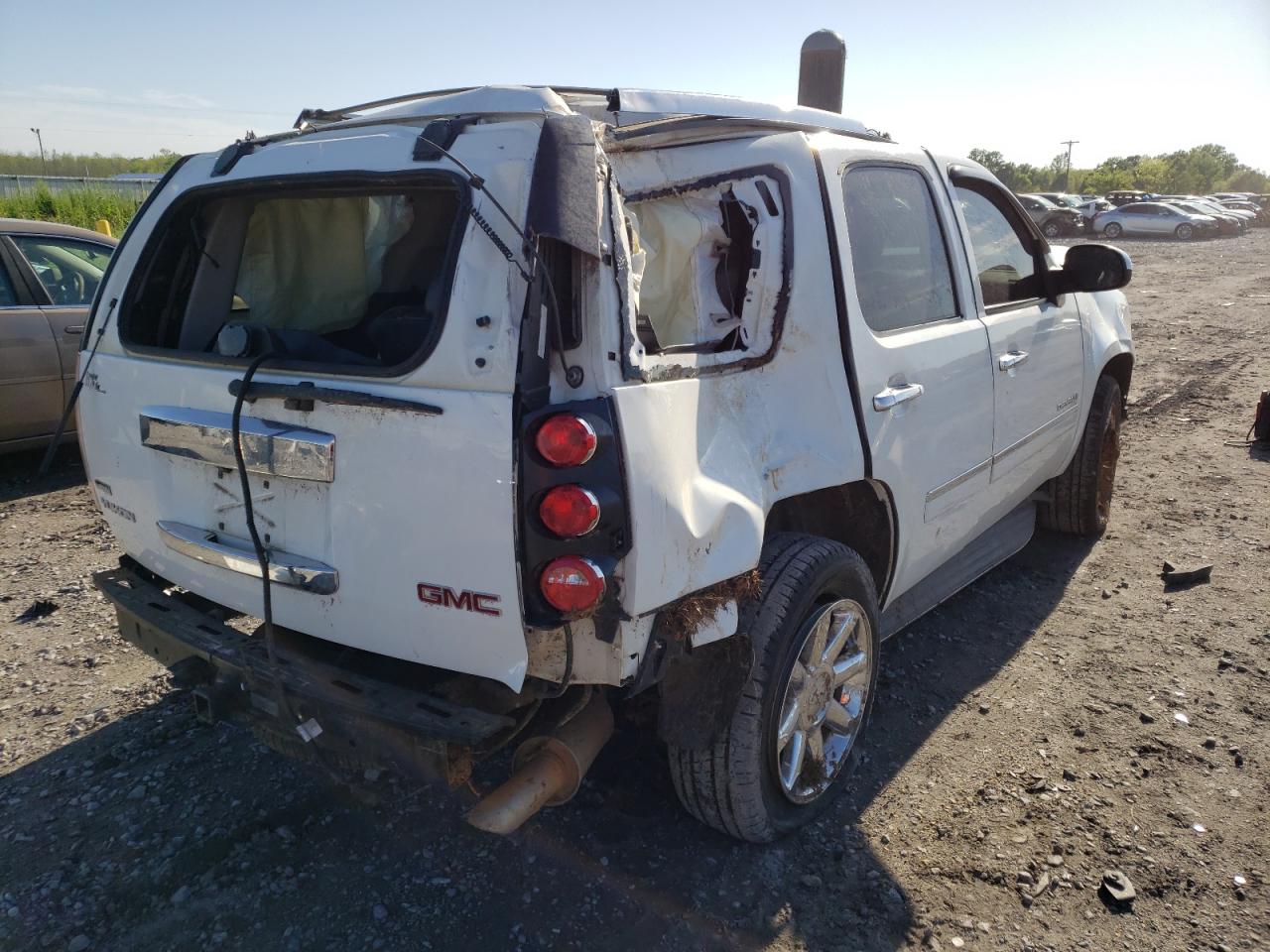 Photo 4 from auction – 2009 GMC YUKON DENA with VIN 1GKFK03259R154699