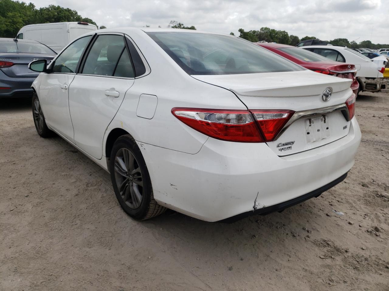 Photo 3 from auction – 2016 TOYOTA CAMRY with VIN 4T1BF1FKXGU570379
