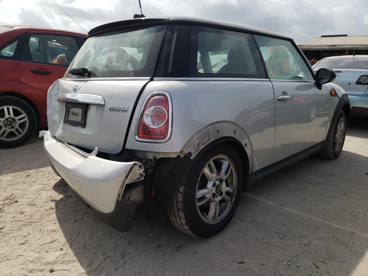 Photo 4 from auction – 2013 MINI COOPER with VIN WMWSU3C53DT374397