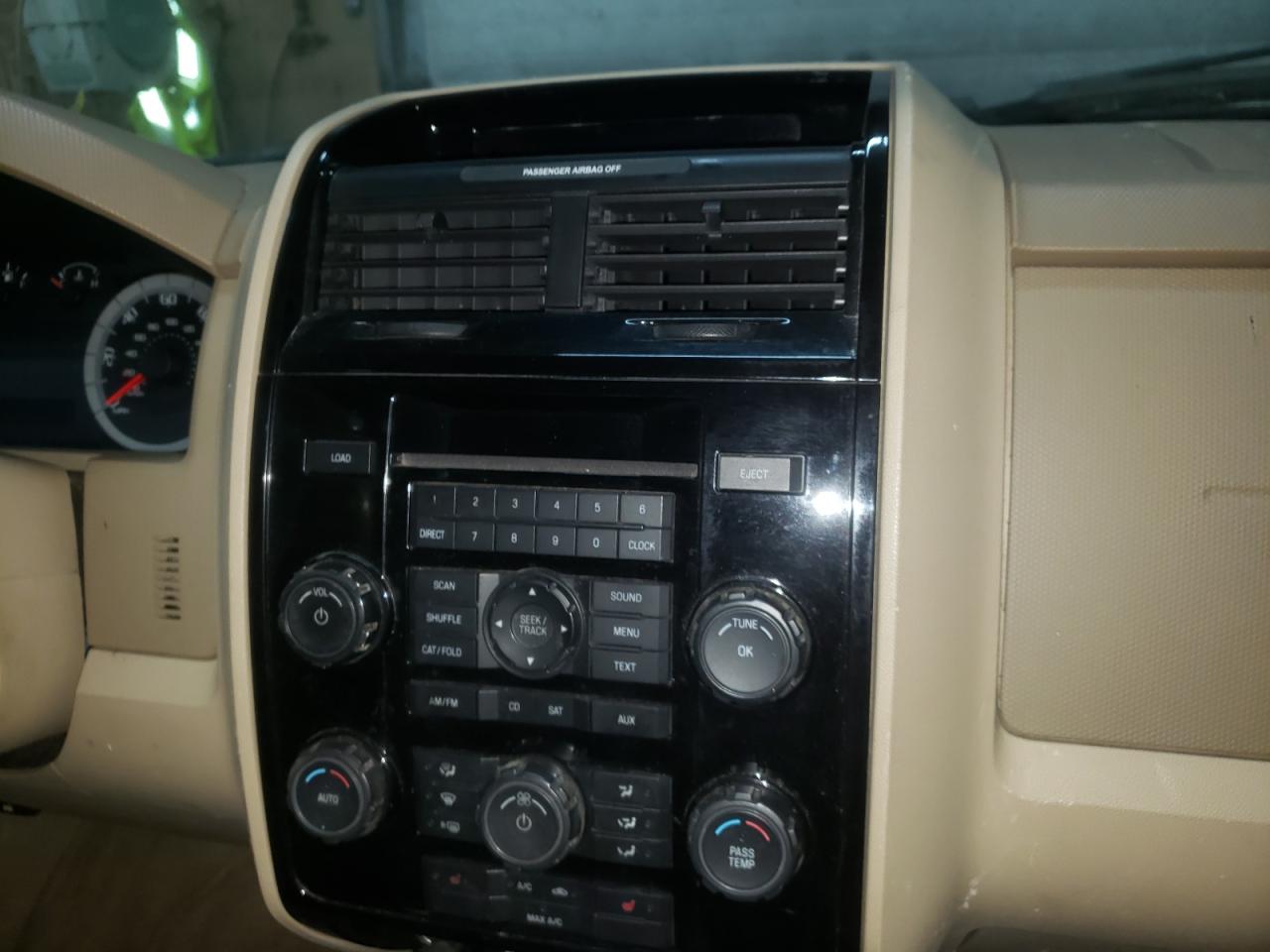 Photo 9 from auction – 2008 FORD ESCAPE LIM with VIN 1FMCU94148KA05478