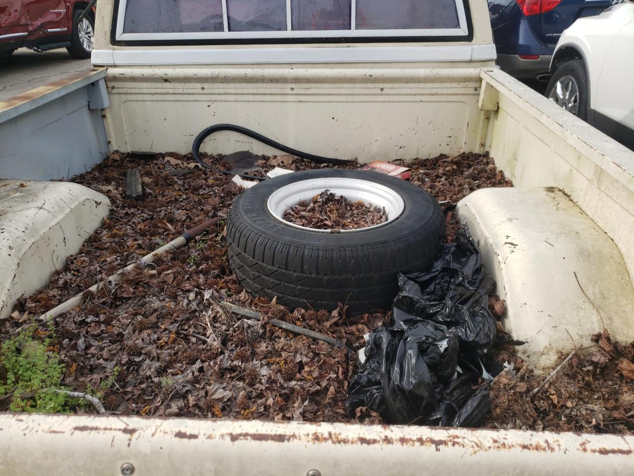 Photo 6 from auction – 1981 GMC SIERRA with VIN 2GTEC14H8B1536687