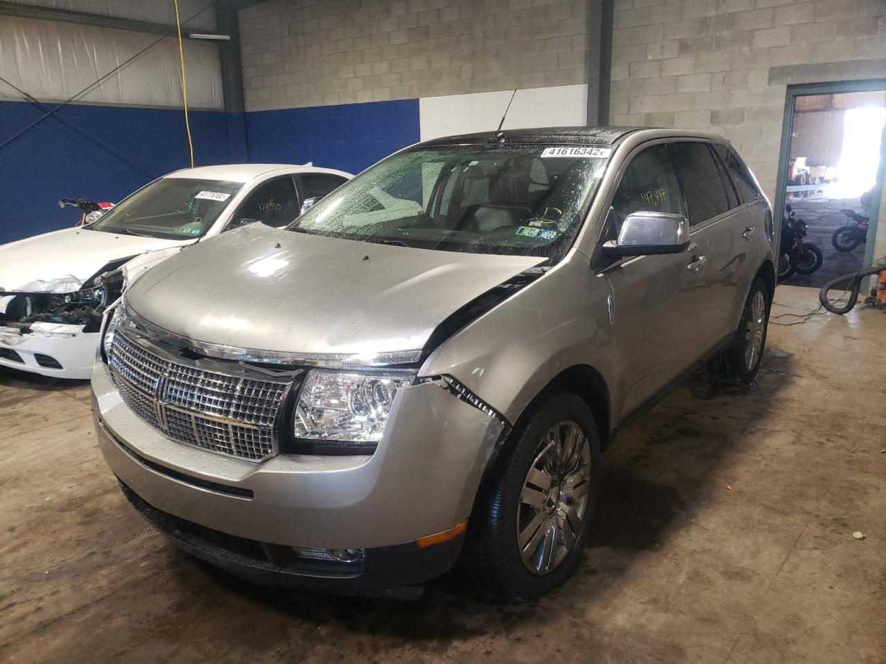 Photo 2 from auction – 2008 LINCOLN MKX with VIN 2LMDU88C98BJ21445