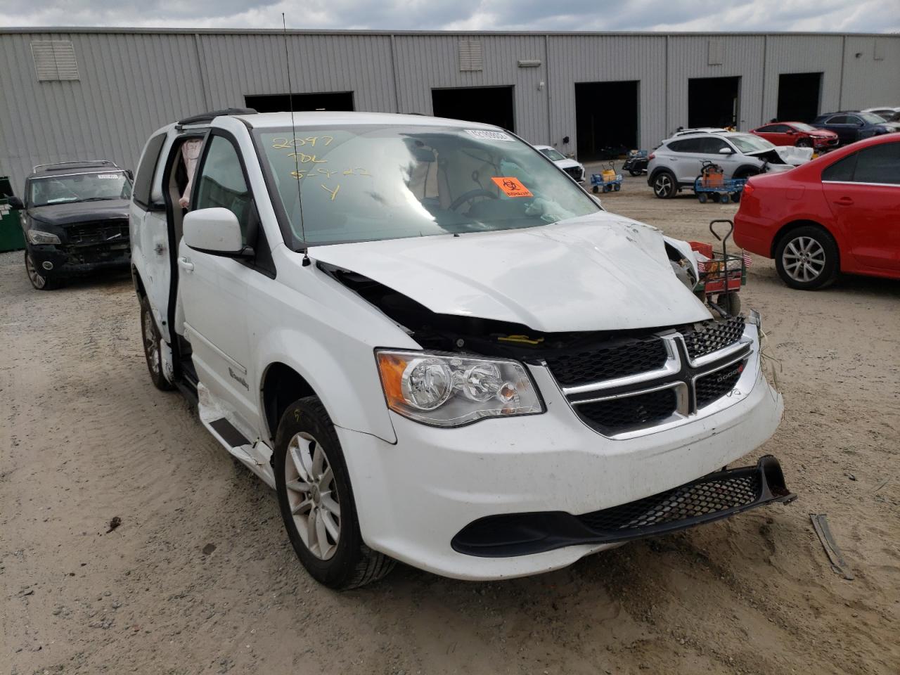DODGE GRAND CARA 2016 with VIN 2C4RDGCG7GR194717 - Photo from auction