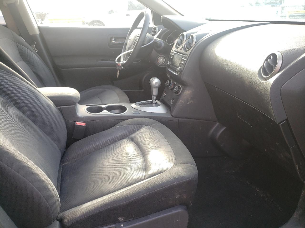 Photo 5 from auction – 2013 NISSAN ROGUE S with VIN JN8AS5MT3DW553216