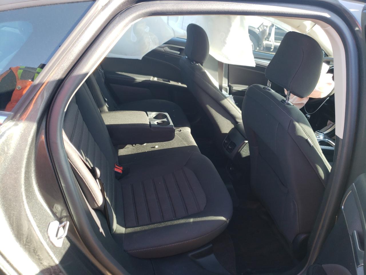 Photo 6 from auction – 2020 FORD FUSION SE with VIN 3FA6P0T91LR124627