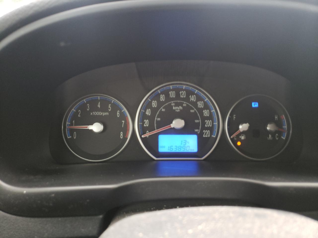 Photo 8 from auction – 2009 HYUNDAI SANTA FE G with VIN 5NMSG73E89H318739