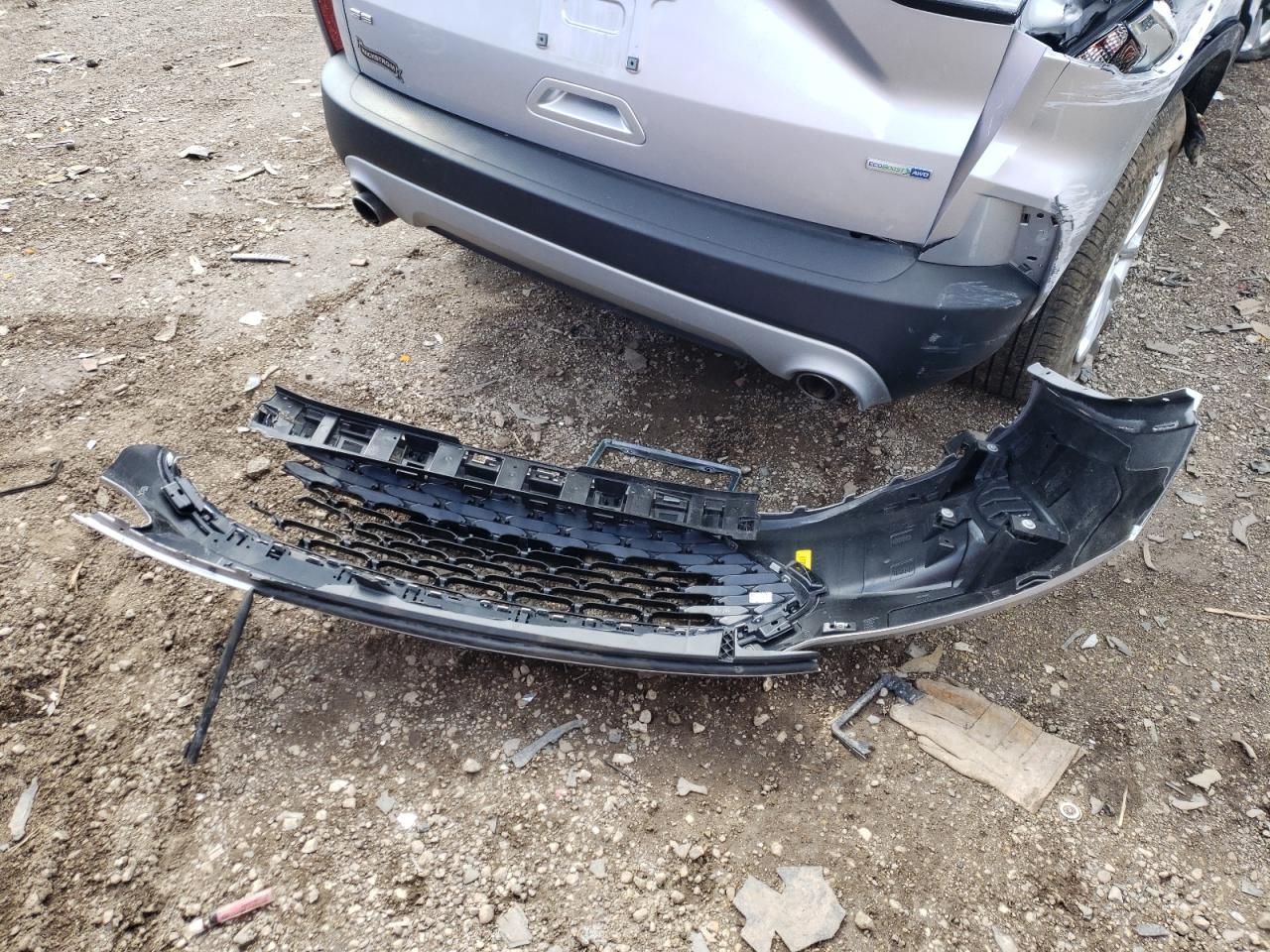 Photo 20 from auction – 2020 FORD ESCAPE SE with VIN 1FMCU9G60LUA26512