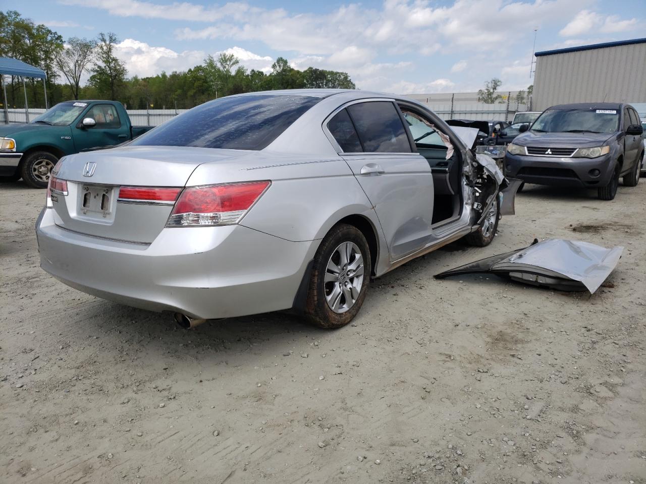 Photo 4 from auction – 2011 HONDA ACCORD LXP with VIN 1HGCP2F47BA058961