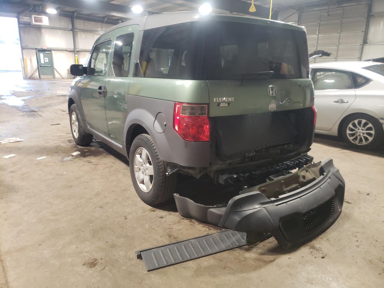 Photo 3 from auction – 2004 HONDA ELEMENT EX with VIN 5J6YH28574L010546