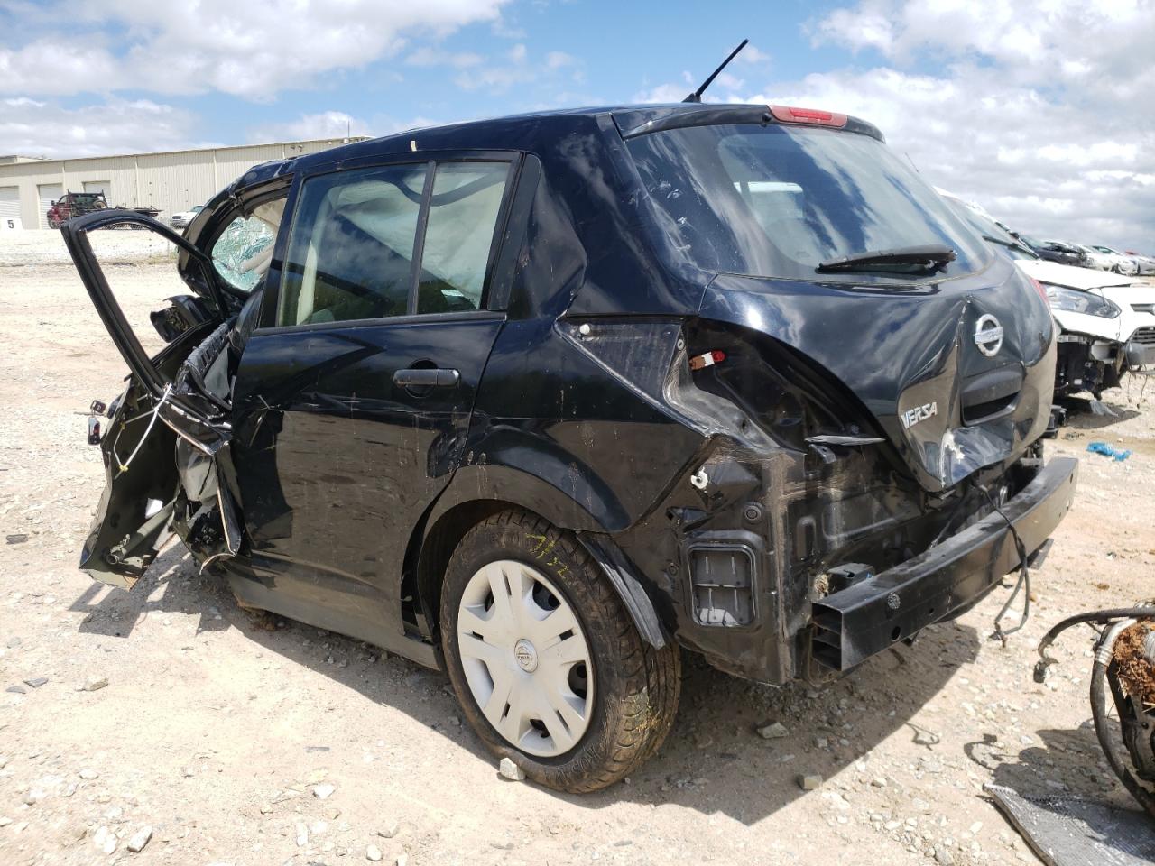 Photo 3 from auction – 2010 NISSAN VERSA S with VIN 3N1BC1CP3AL463109