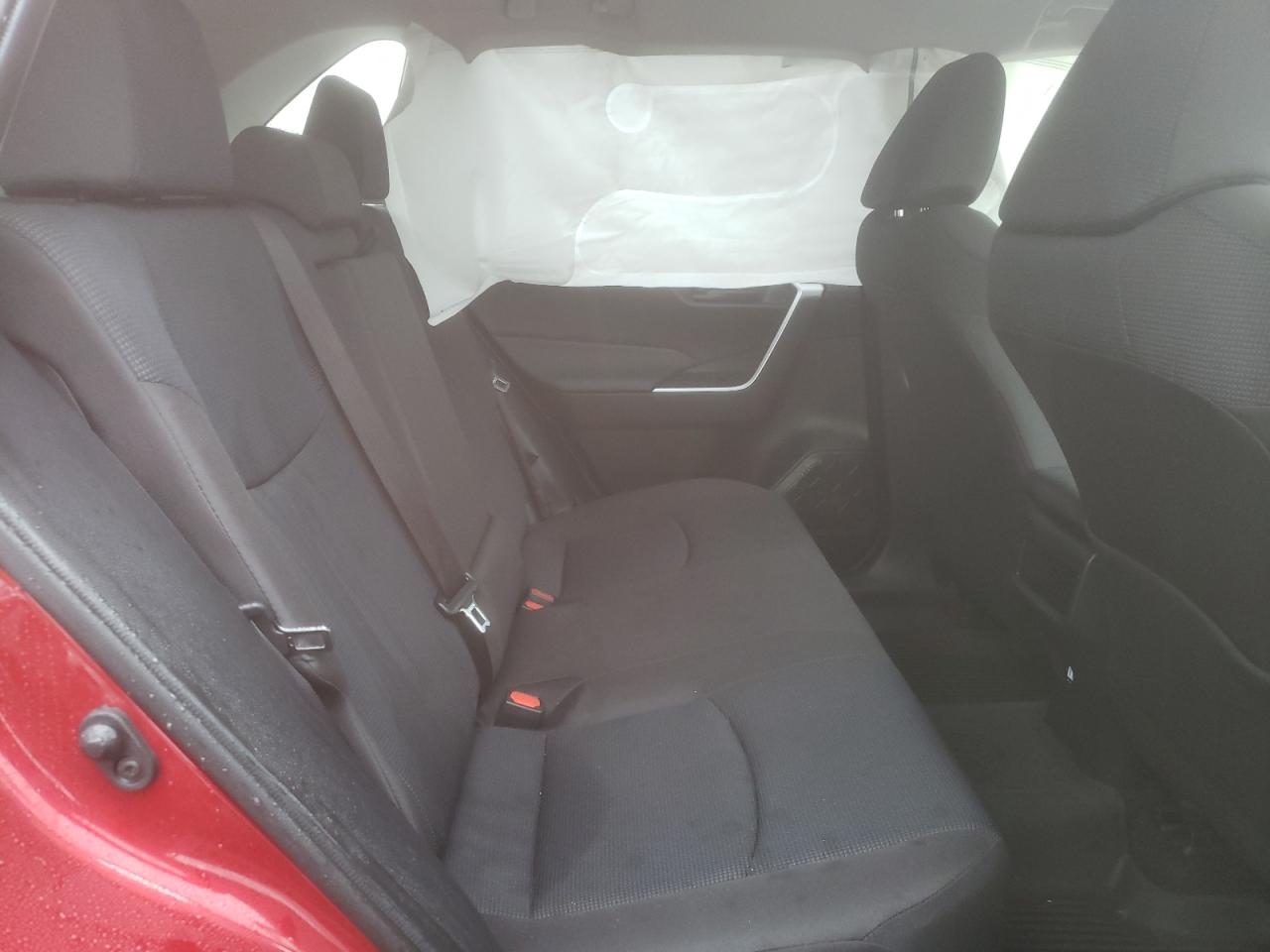 Photo 6 from auction – 2021 TOYOTA RAV4 LE with VIN JTMH1RFV5MD065979