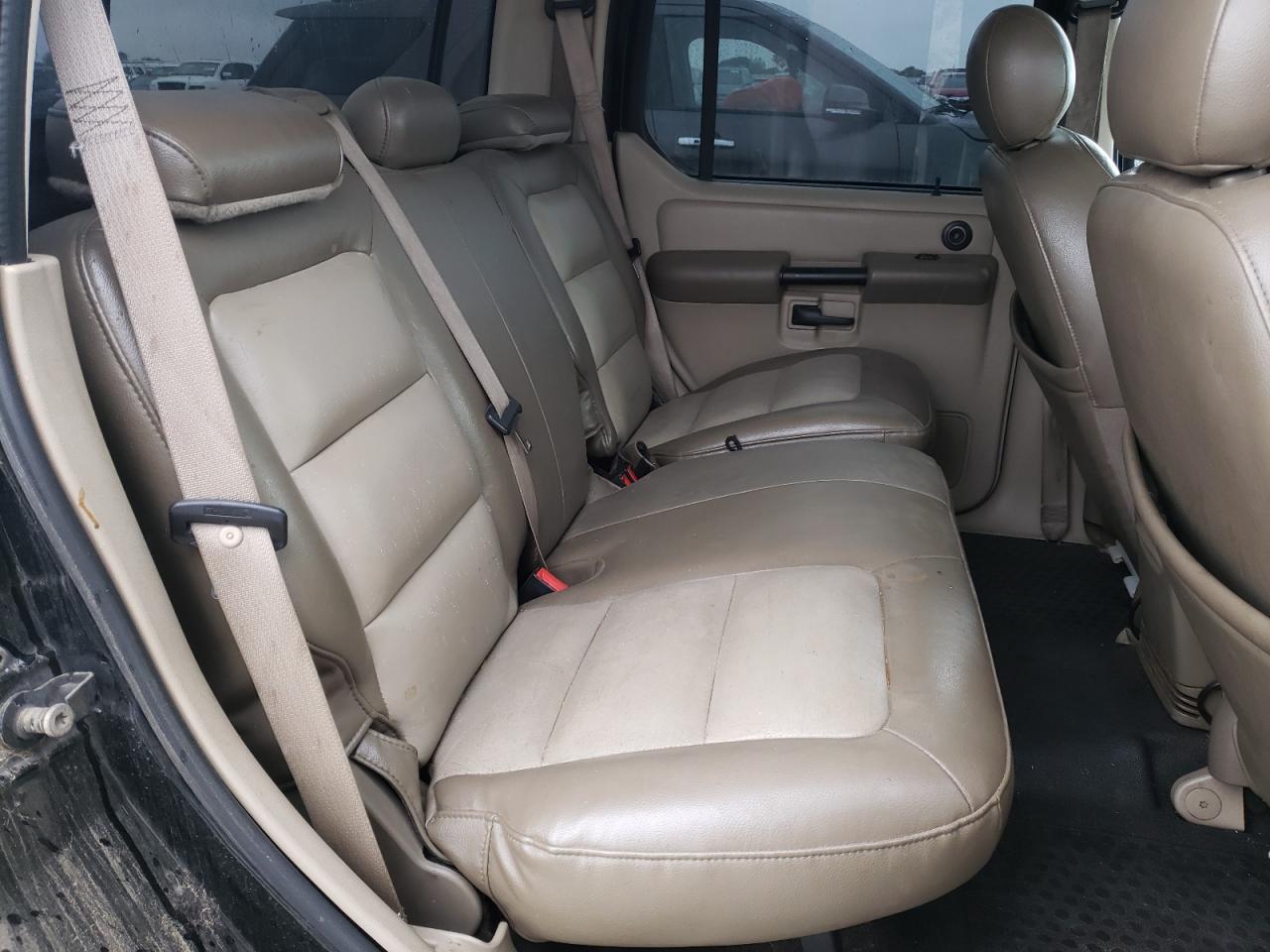 Photo 6 from auction – 2005 FORD EXPLORER S with VIN 1FMZU67K35UB24006