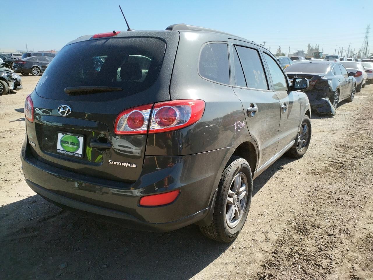 Photo 4 from auction – 2010 HYUNDAI SANTA FE G with VIN 5NMSG3AB4AH396571
