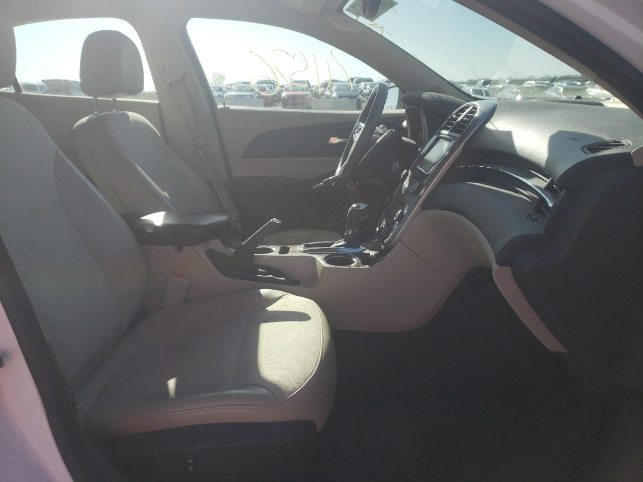 Photo 5 from auction – 2014 CHEVROLET MALIBU 1LT with VIN 1G11C5SLXEF136441