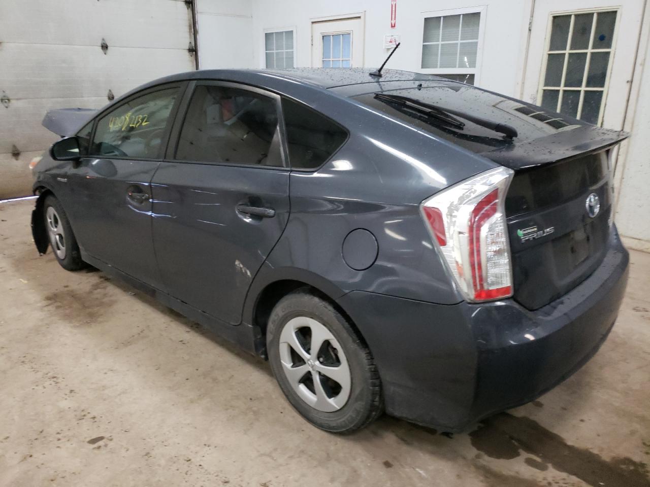 Photo 3 from auction – 2014 TOYOTA PRIUS with VIN JTDKN3DU9E1773818