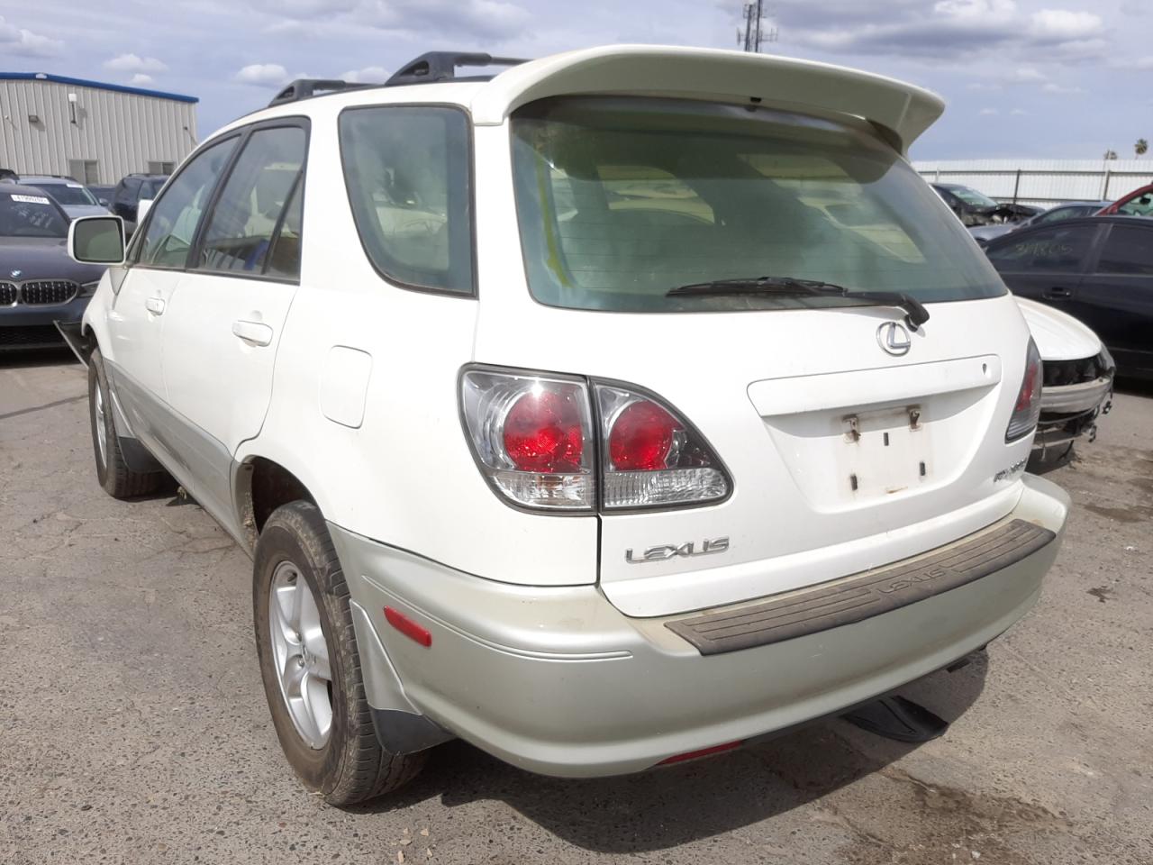 Photo 3 from auction – 2003 LEXUS RX 300 with VIN JTJGF10U130155213