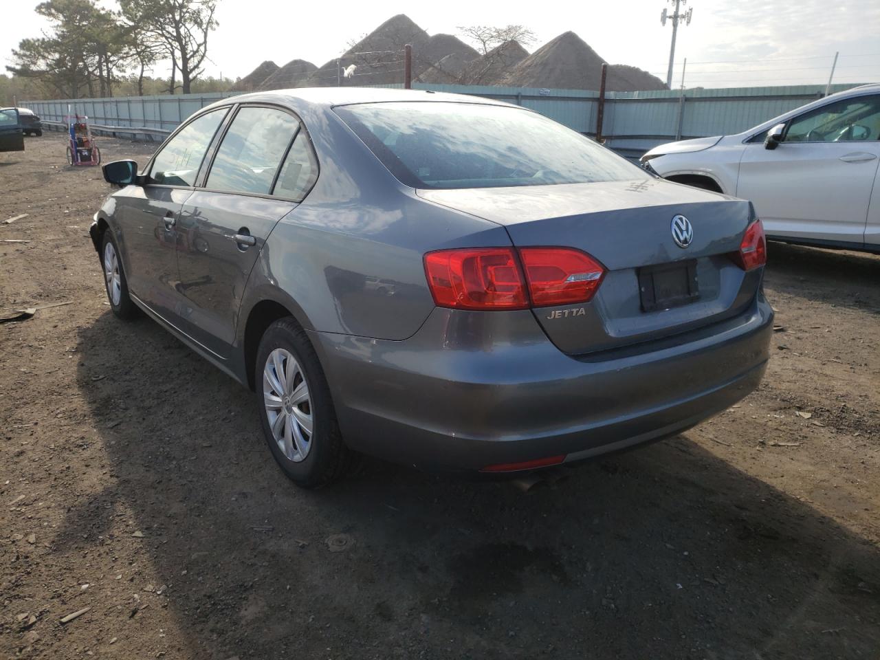 Photo 3 from auction – 2013 VOLKSWAGEN JETTA BASE with VIN 3VW2K7AJ6DM268456