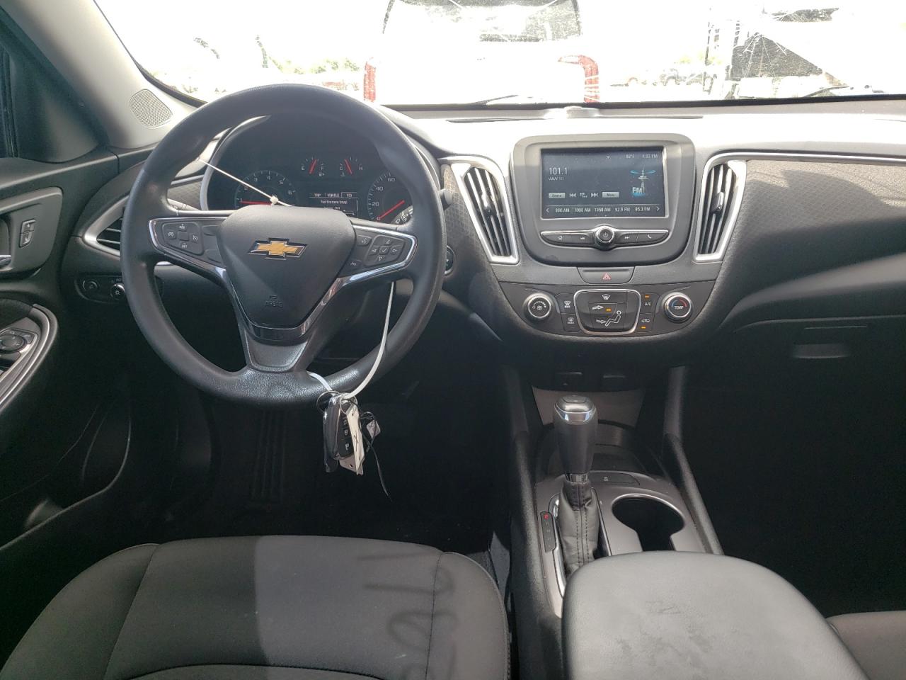 Photo 9 from auction – 2018 CHEVROLET MALIBU LS with VIN 1G1ZB5ST2JF271929