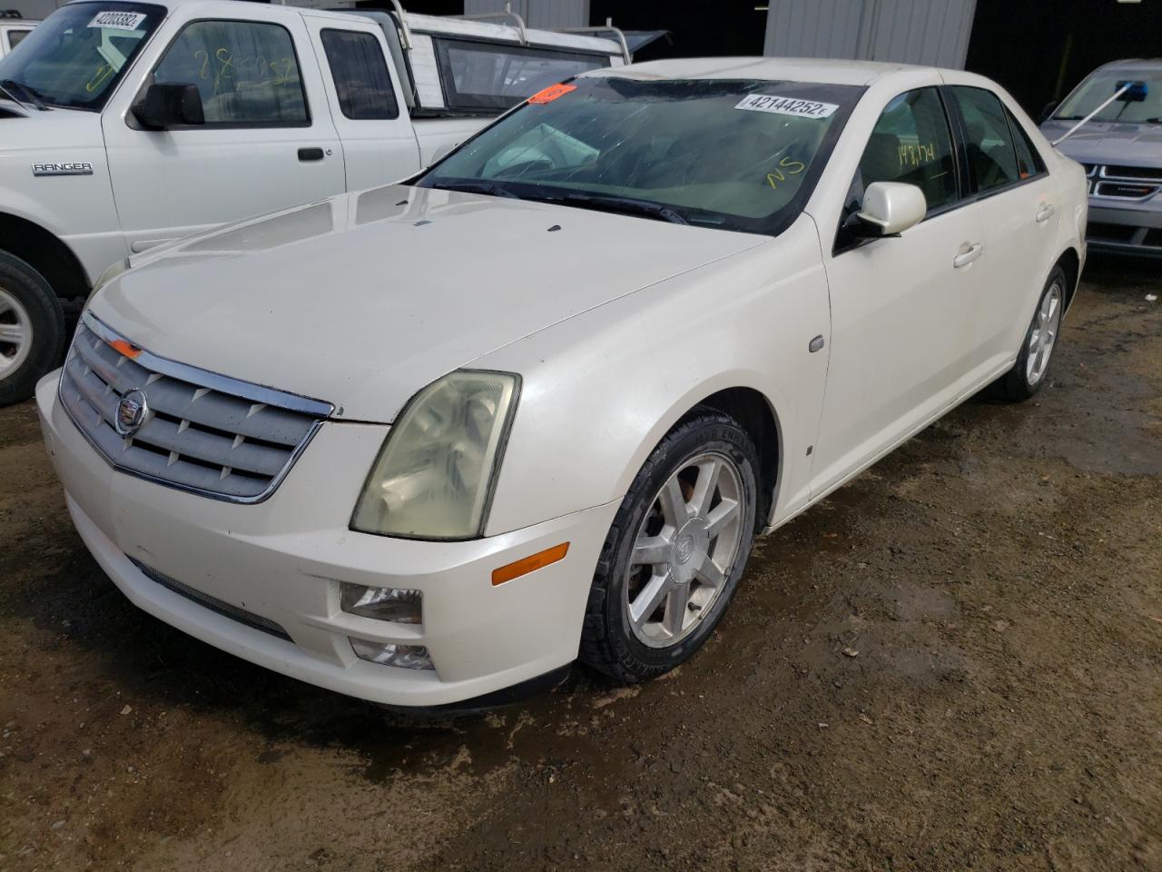 Photo 2 from auction – 2006 CADILLAC STS with VIN 1G6DW677860158233