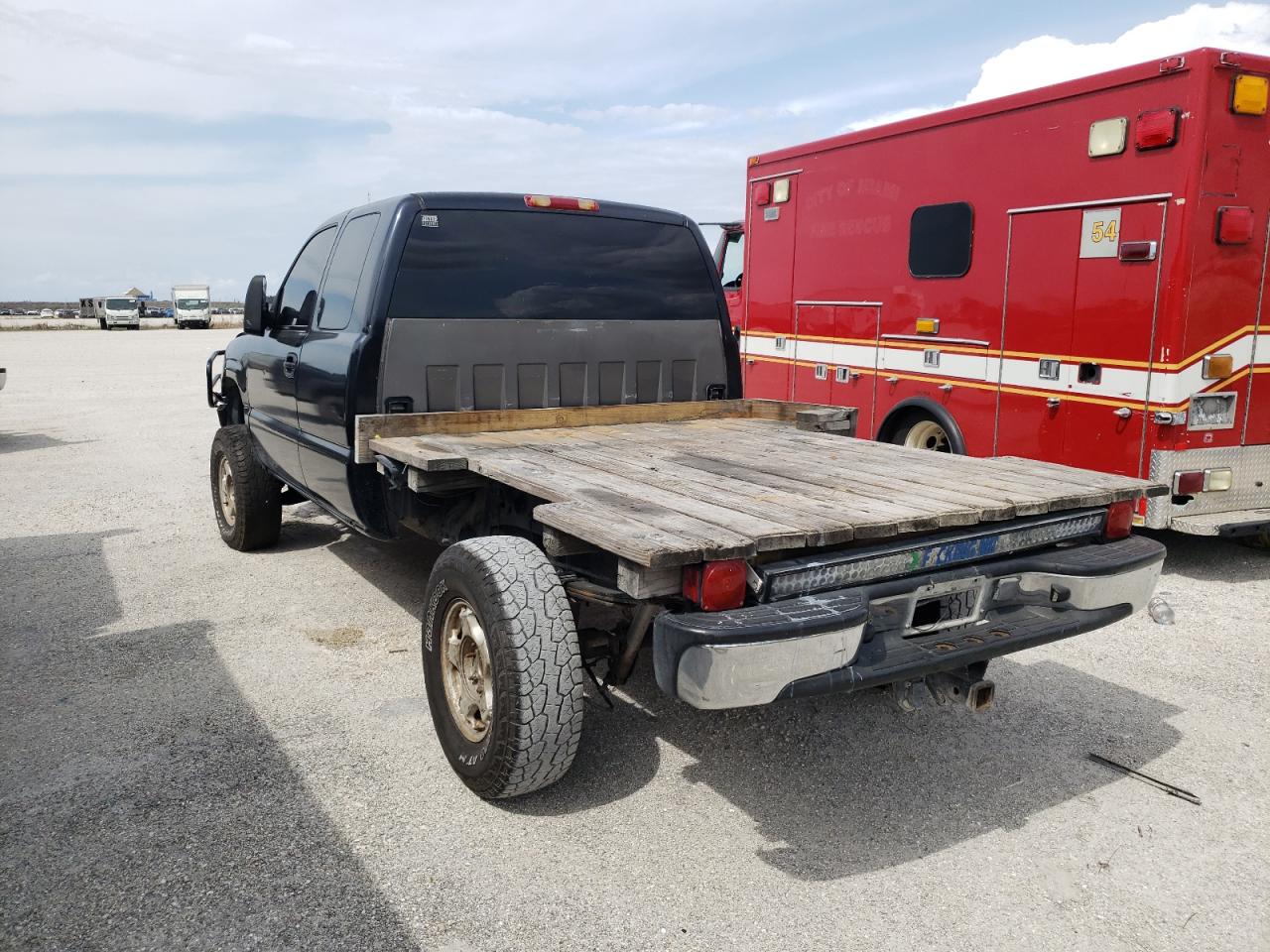 Photo 3 from auction – 1999 CHEVROLET SILVERADO with VIN 2GCEK19T1X1183166