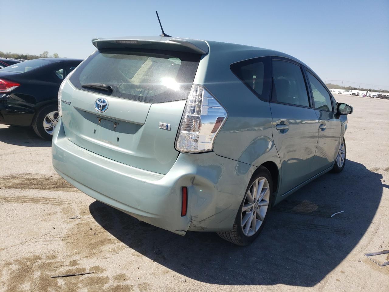 Photo 4 from auction – 2014 TOYOTA PRIUS V with VIN JTDZN3EU1E3325073