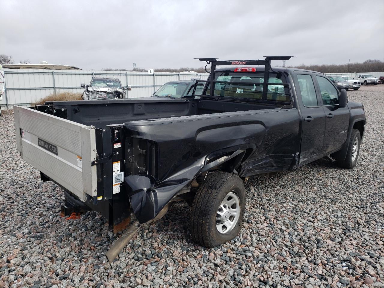 Photo 4 from auction – 2016 GMC SIERRA3500 with VIN 1GT51VEG0GZ354550