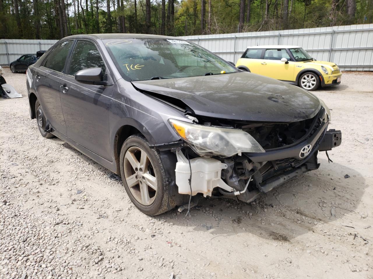 TOYOTA CAMRY L 2014 with VIN 4T1BF1FK1EU839429 - Photo from auction