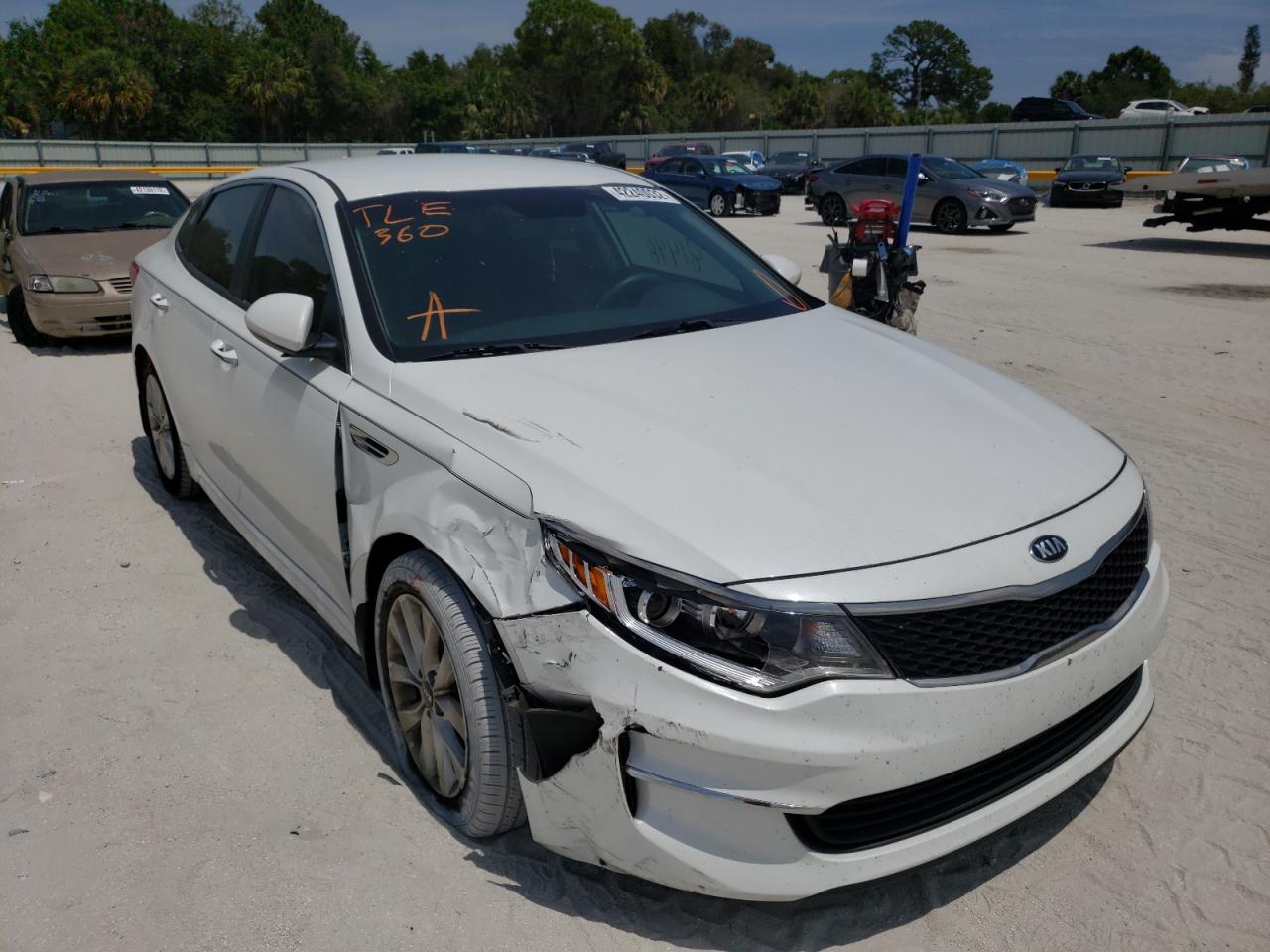 KIA OPTIMA LX 2018 with VIN 5XXGT4L36JG252192 - Photo from auction