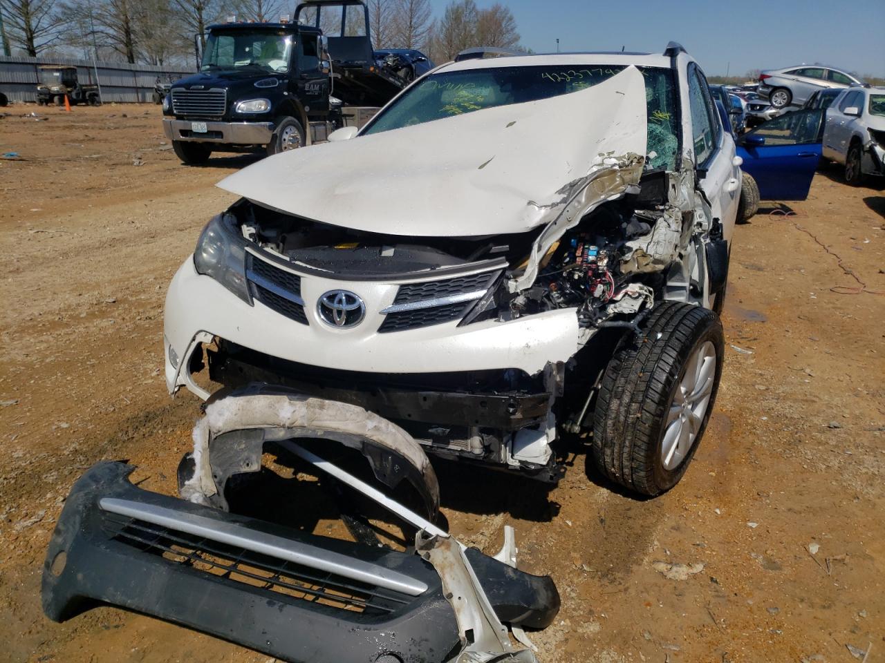 Photo 9 from auction – 2014 TOYOTA RAV4 LIMIT with VIN 2T3DFREV9EW199240