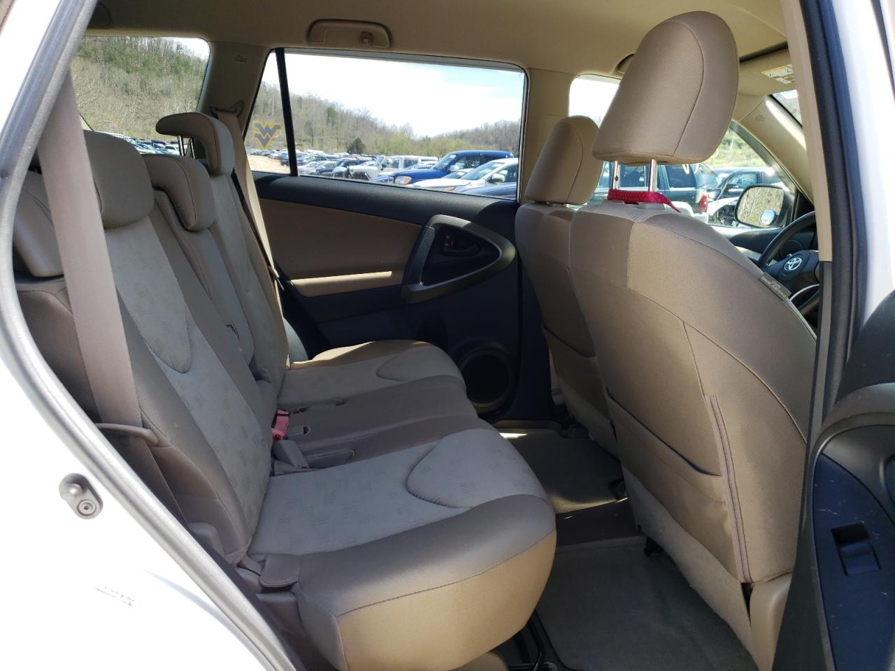 Photo 6 from auction – 2009 TOYOTA RAV4 with VIN JTMBF33V09D010680