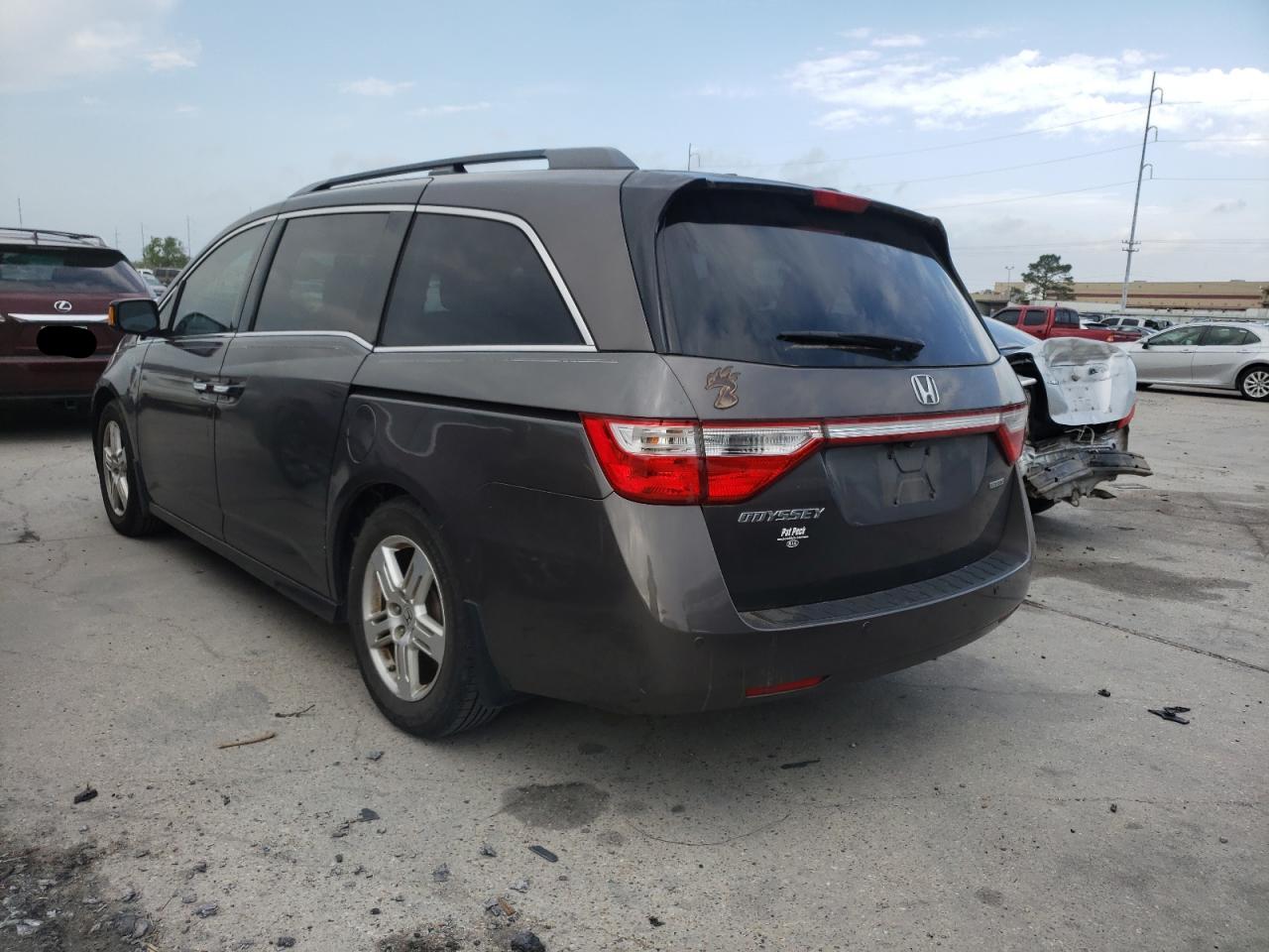 Photo 3 from auction – 2012 HONDA ODYSSEY TO with VIN 5FNRL5H92CB093964