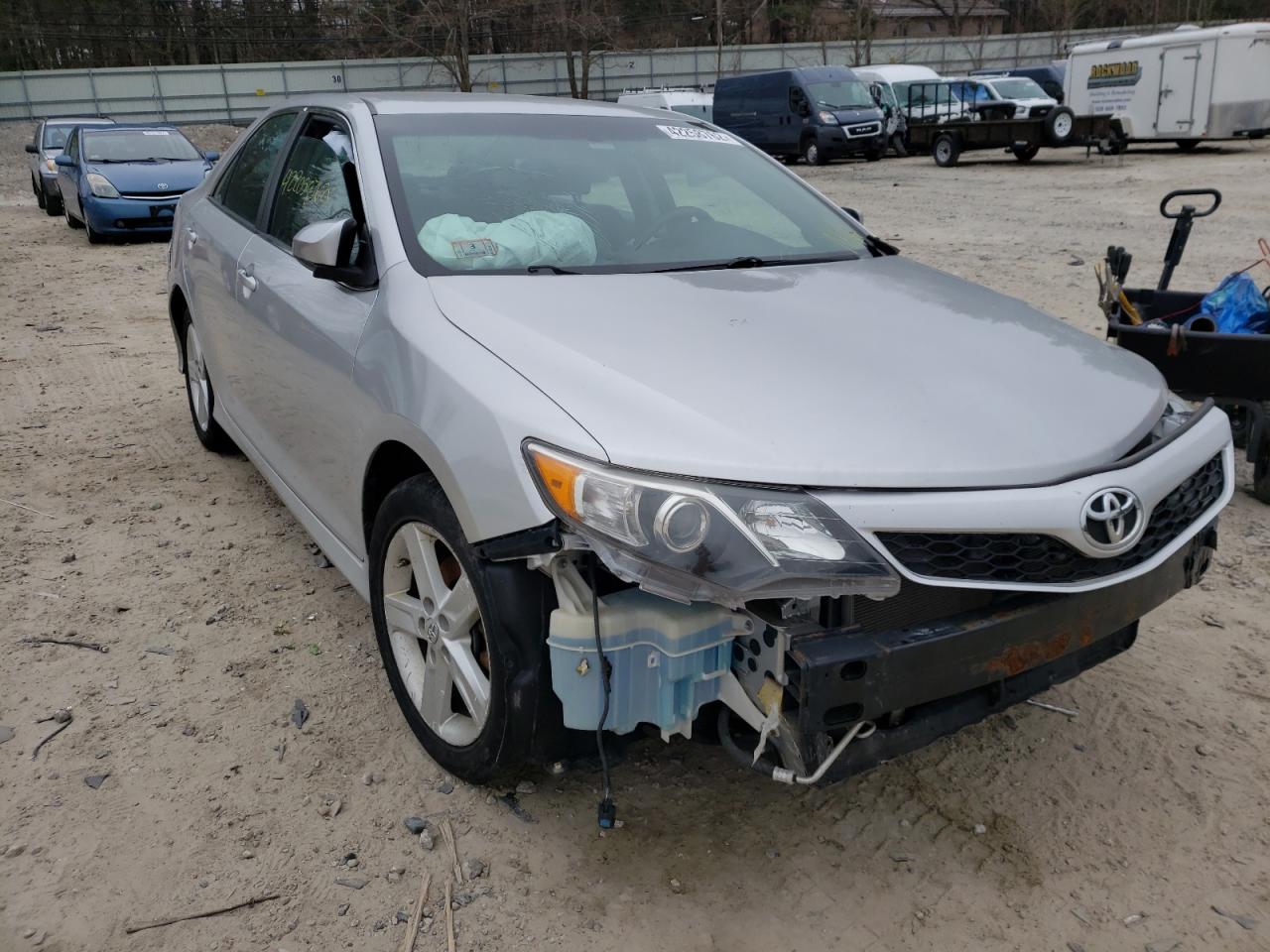 Photo 1 from auction – 2014 TOYOTA CAMRY L with VIN 4T1BF1FK1EU411358