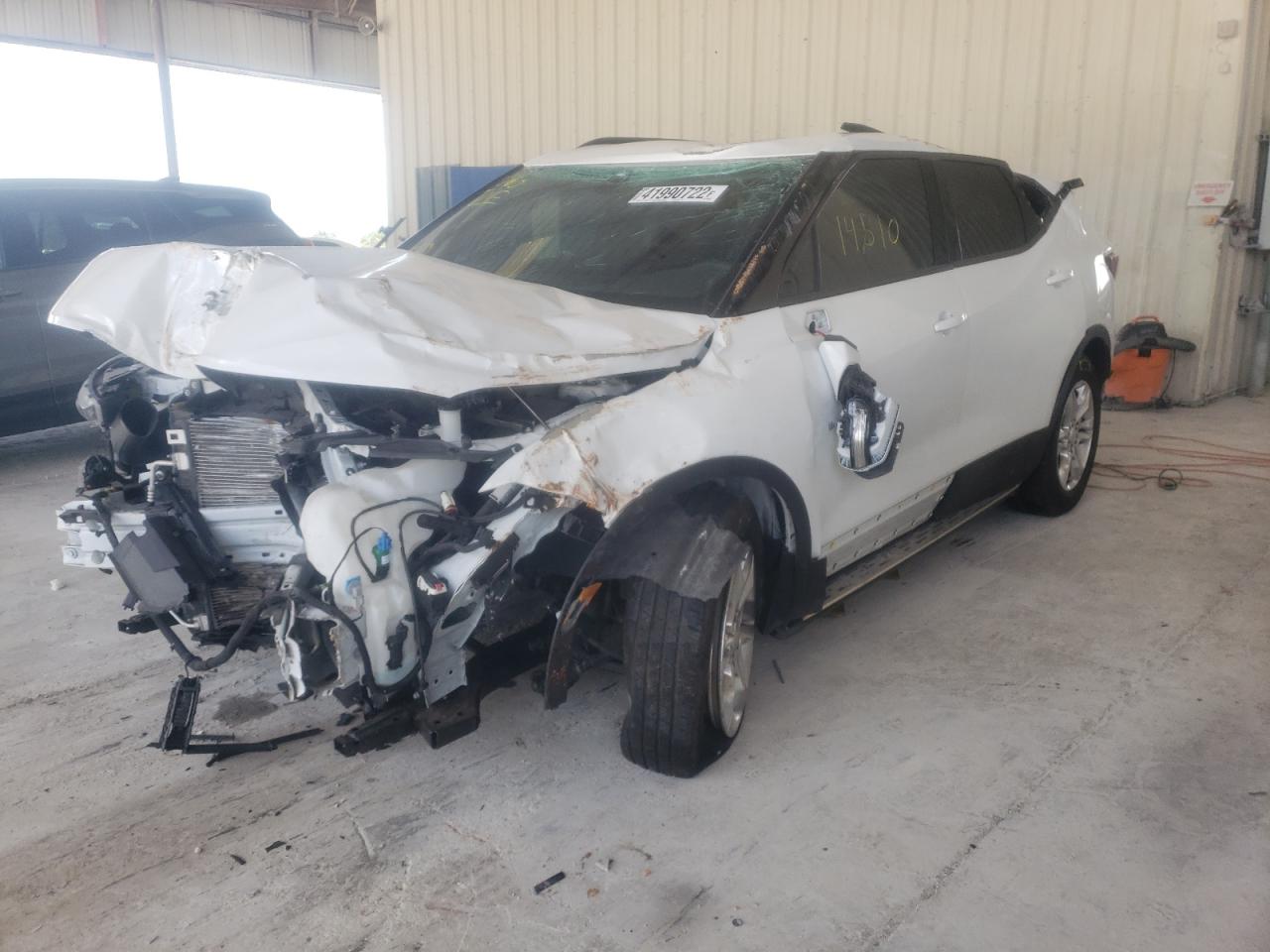 Photo 2 from auction – 2019 CHEVROLET BLAZER 2LT with VIN 3GNKBCRS2KS672444
