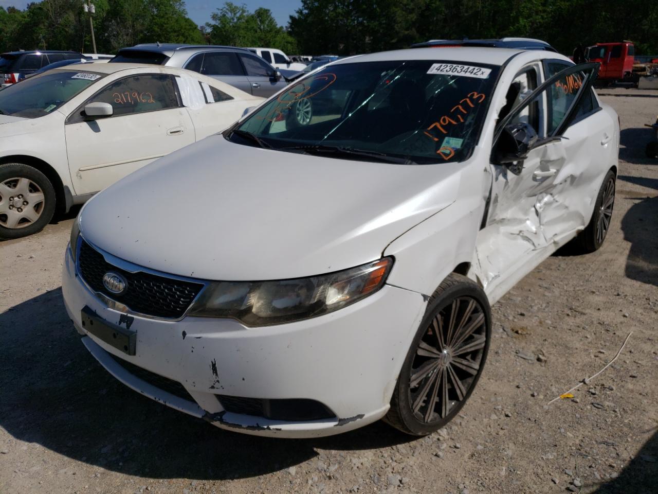 Photo 2 from auction – 2012 KIA FORTE EX with VIN KNAFU4A29C5615673