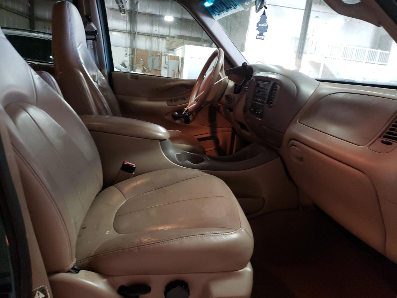 Photo 5 from auction – 1999 FORD EXPEDITION with VIN 1FMPU18L7XLA35047