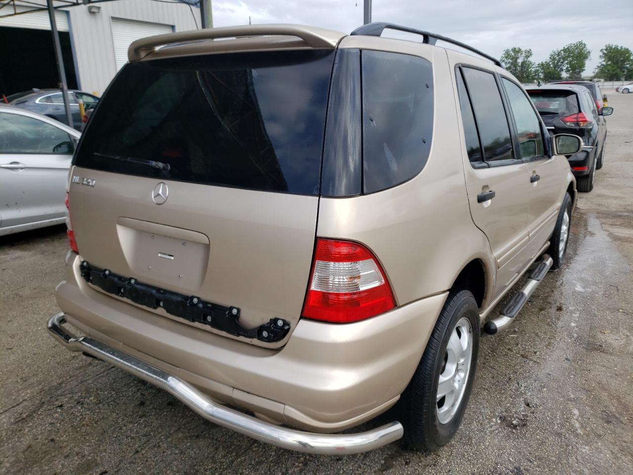 Photo 4 from auction – 2003 MERCEDES-BENZ ML 320 with VIN 4JGAB54E13A400869