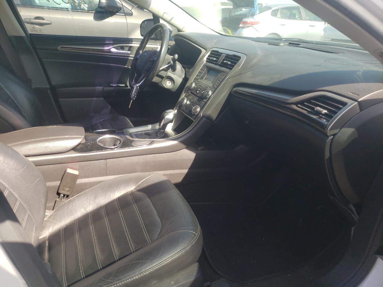 Photo 5 from auction – 2013 FORD FUSION SE with VIN 3FA6P0HR1DR248343