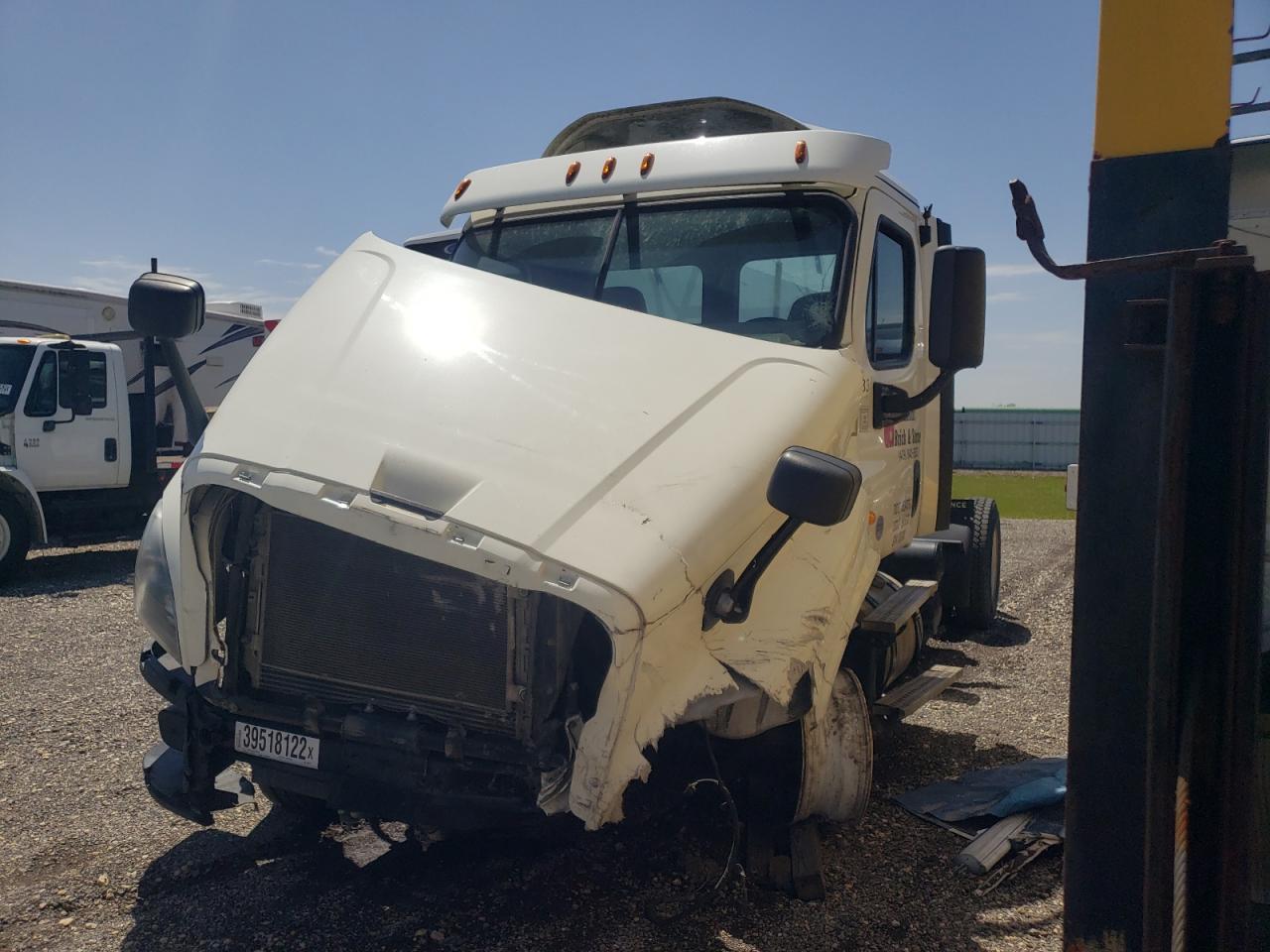 صورة رقم 2 من المزاد - 2018 FREIGHTLINER CASCADIA 1 مع VIN 3AKJGEDV2JSJN5438