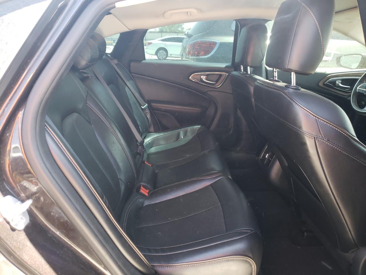 Photo 18 from auction – 2015 CHRYSLER 200 C with VIN 1C3CCCCB5FN566948