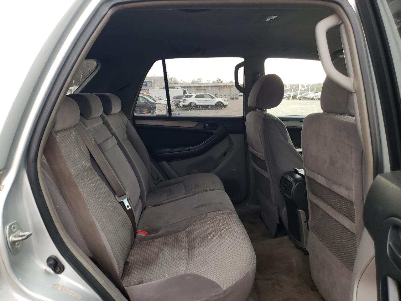 Photo 6 from auction – 2003 TOYOTA 4RUNNER SR with VIN JTEBU14R330011795