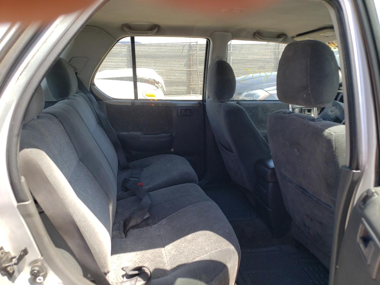 Photo 6 from auction – 2000 ISUZU RODEO S with VIN 4S2CK58W3Y4347702