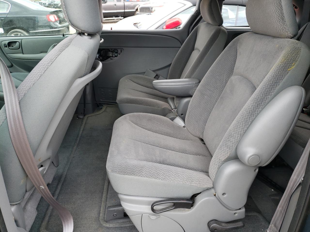 Photo 6 from auction – 2004 DODGE CARAVAN SX with VIN 1D4GP45RX4B526464