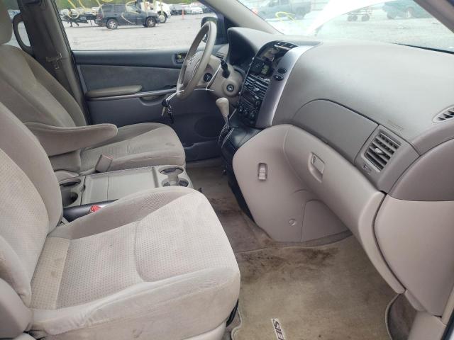 Photo 5 from auction – 2010 TOYOTA SIENNA CE with VIN 5TDKK4CC8AS335389