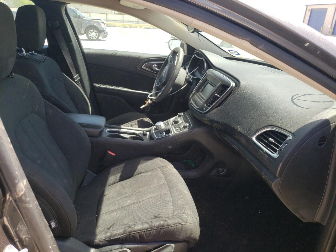 Photo 5 from auction – 2015 CHRYSLER 200 LIMITE with VIN 1C3CCCAB7FN503000