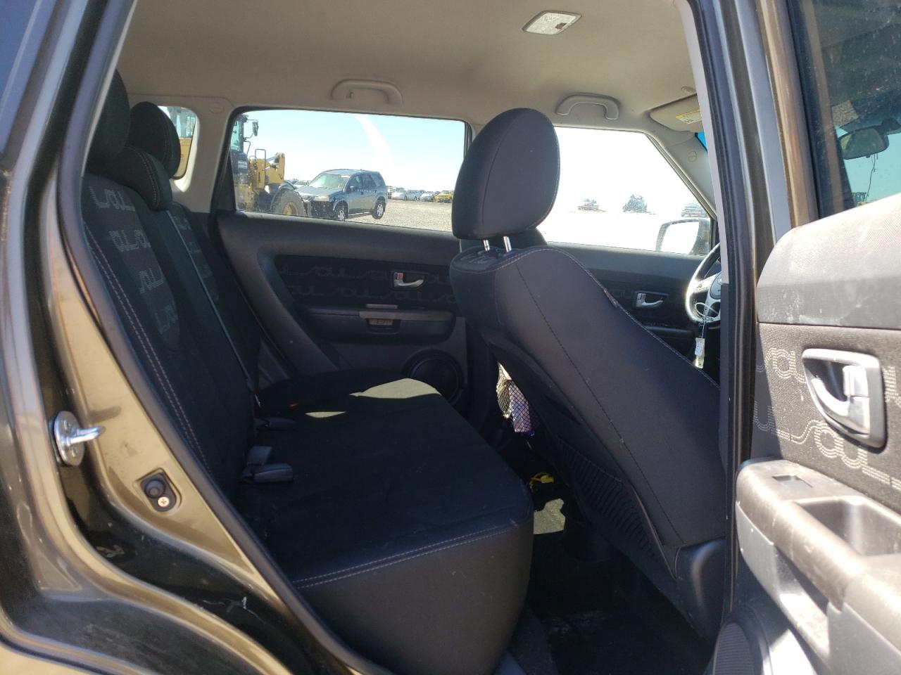 Photo 6 from auction – 2013 KIA SOUL + with VIN KNDJT2A64D7581770
