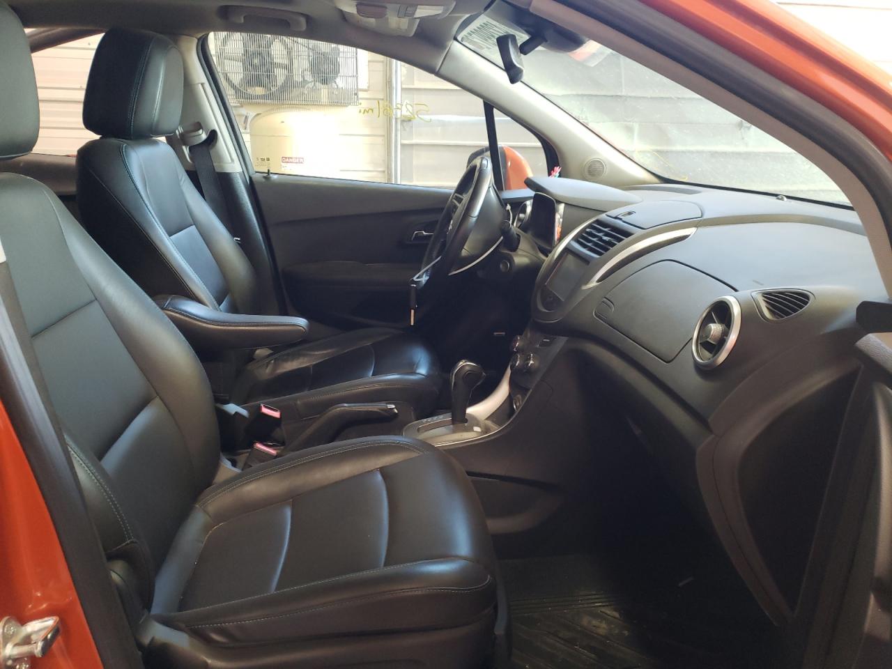 Photo 5 from auction – 2015 CHEVROLET TRAX LTZ with VIN KL7CJNSB7FB247628