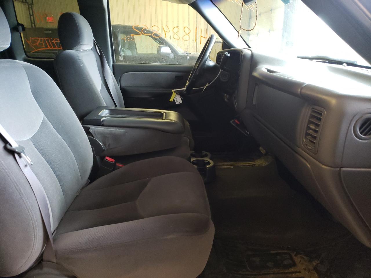 Photo 5 from auction – 2003 GMC NEW SIERRA with VIN 2GTEK19V431356187