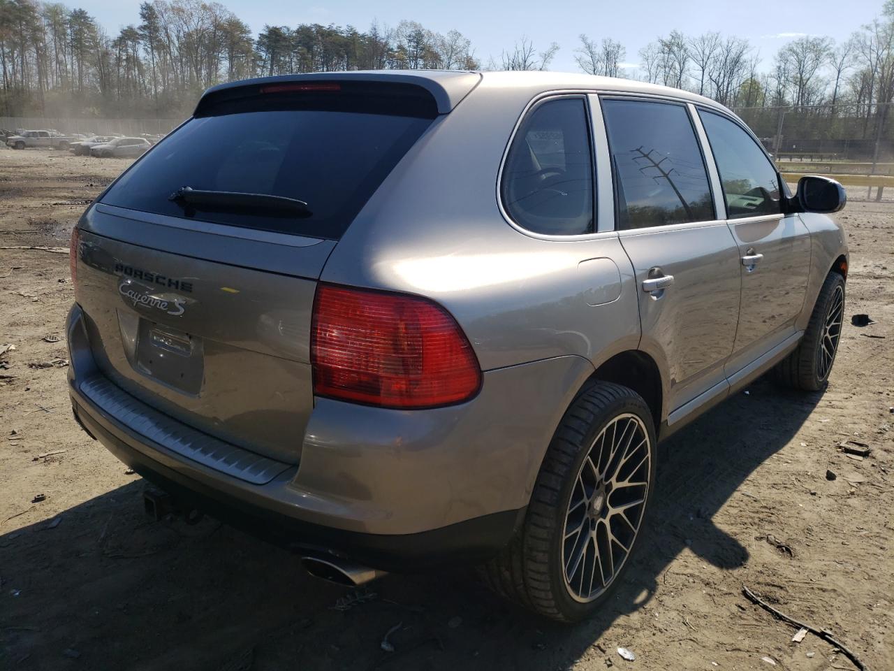 Photo 4 from auction – 2004 PORSCHE CAYENNE S with VIN WP1AB29P64LA67070
