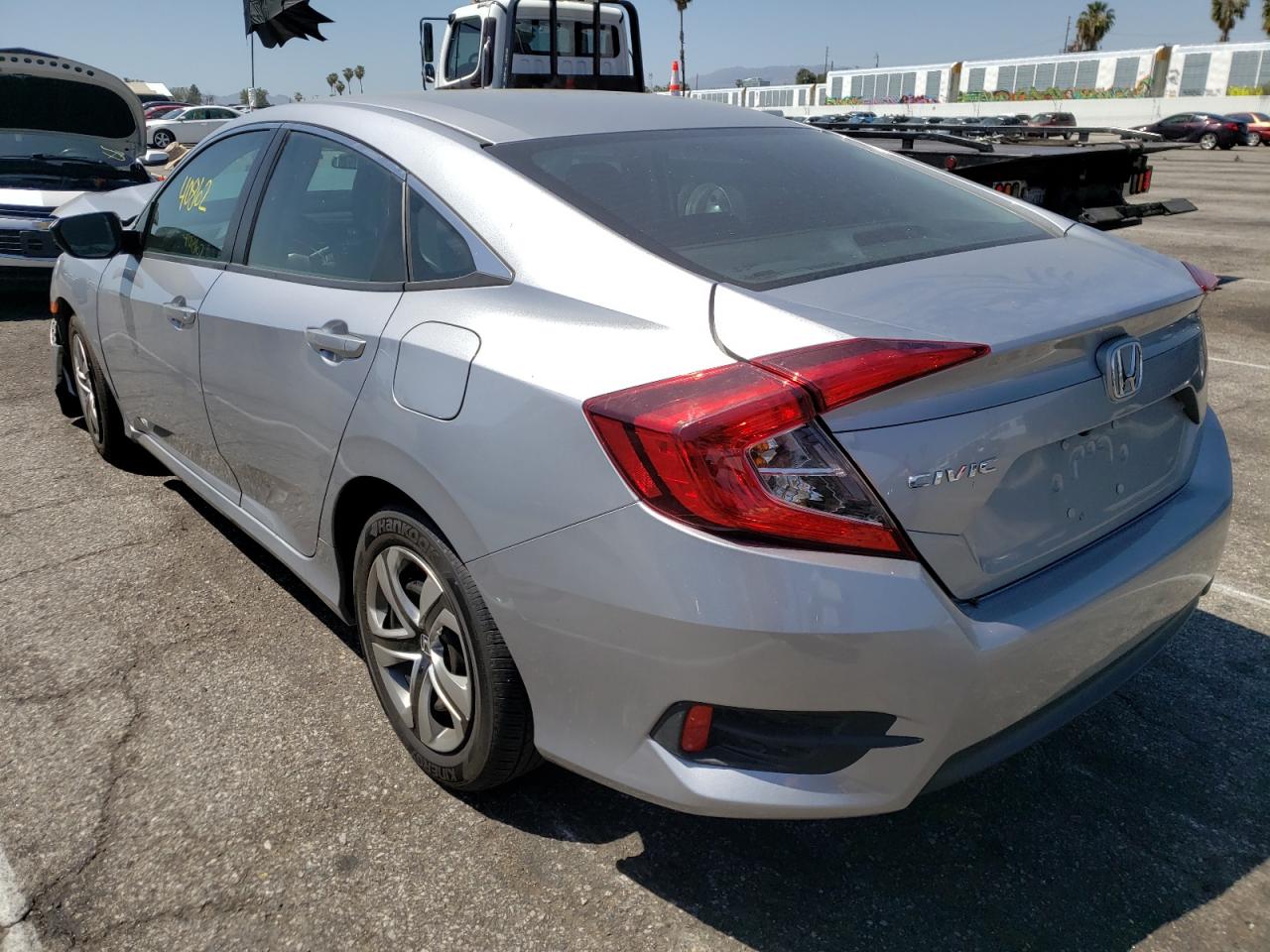 Photo 3 from auction – 2017 HONDA CIVIC LX with VIN 2HGFC2F5XHH511451