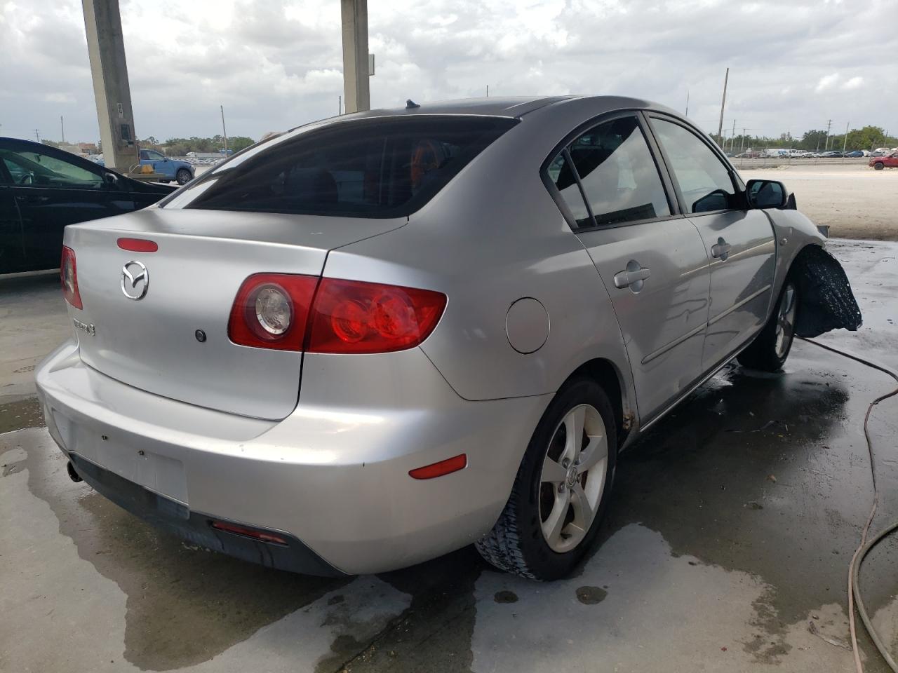 Photo 4 from auction – 2005 MAZDA 3 I with VIN JM1BK12FX51343586